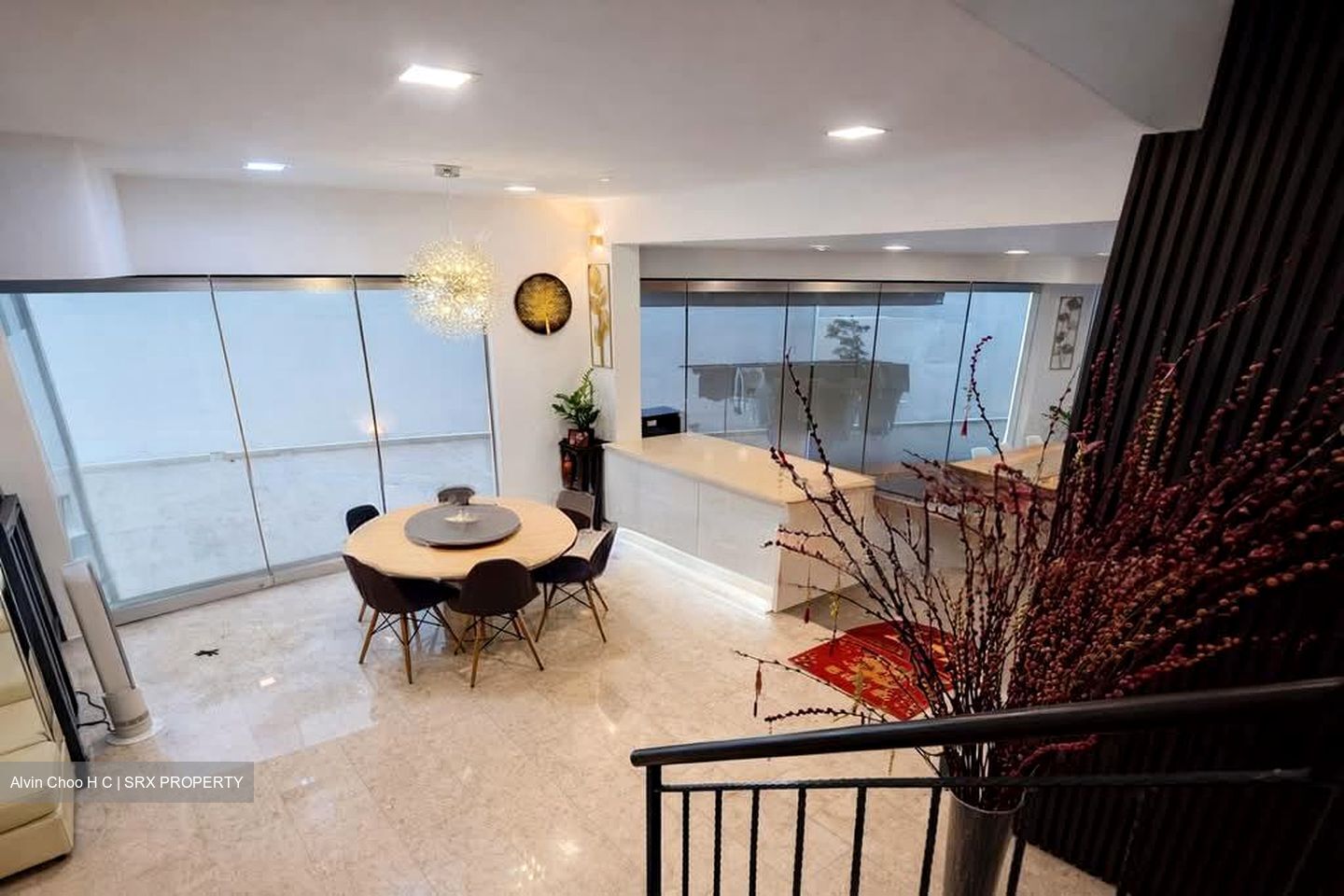 Straits Gardens (D27), Terrace #576802331